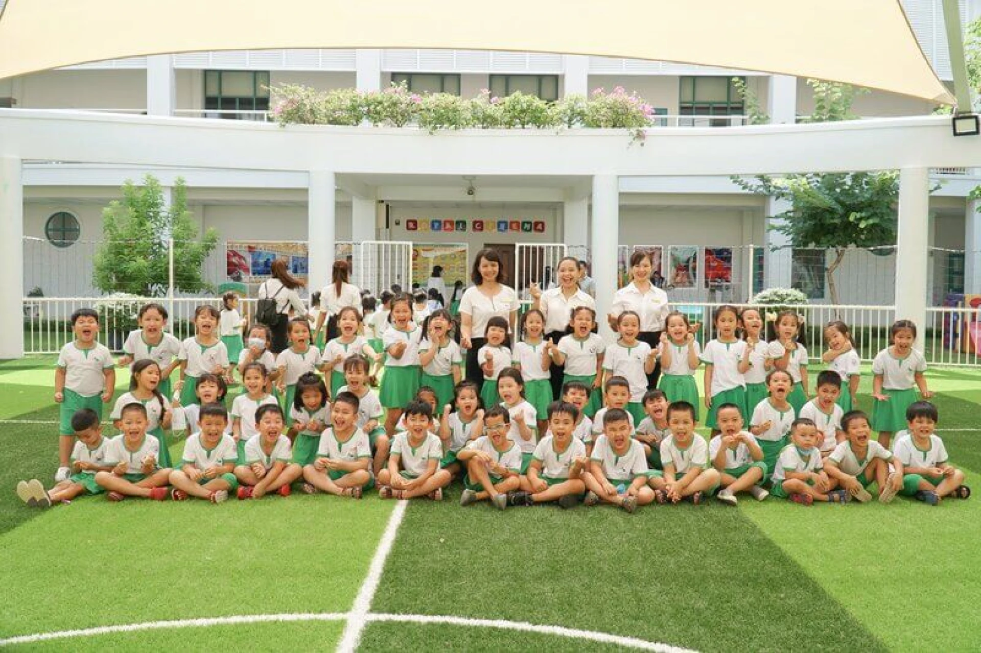 Royal School - Trường Song ngữ Quốc tế Hoàng Gia