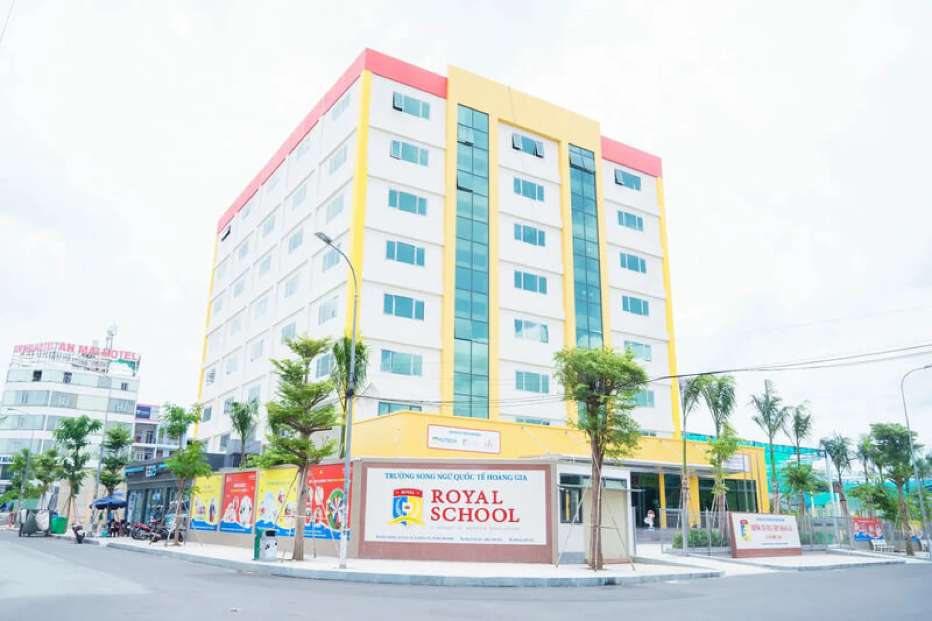 Royal School - Trường Song ngữ Quốc tế Hoàng Gia