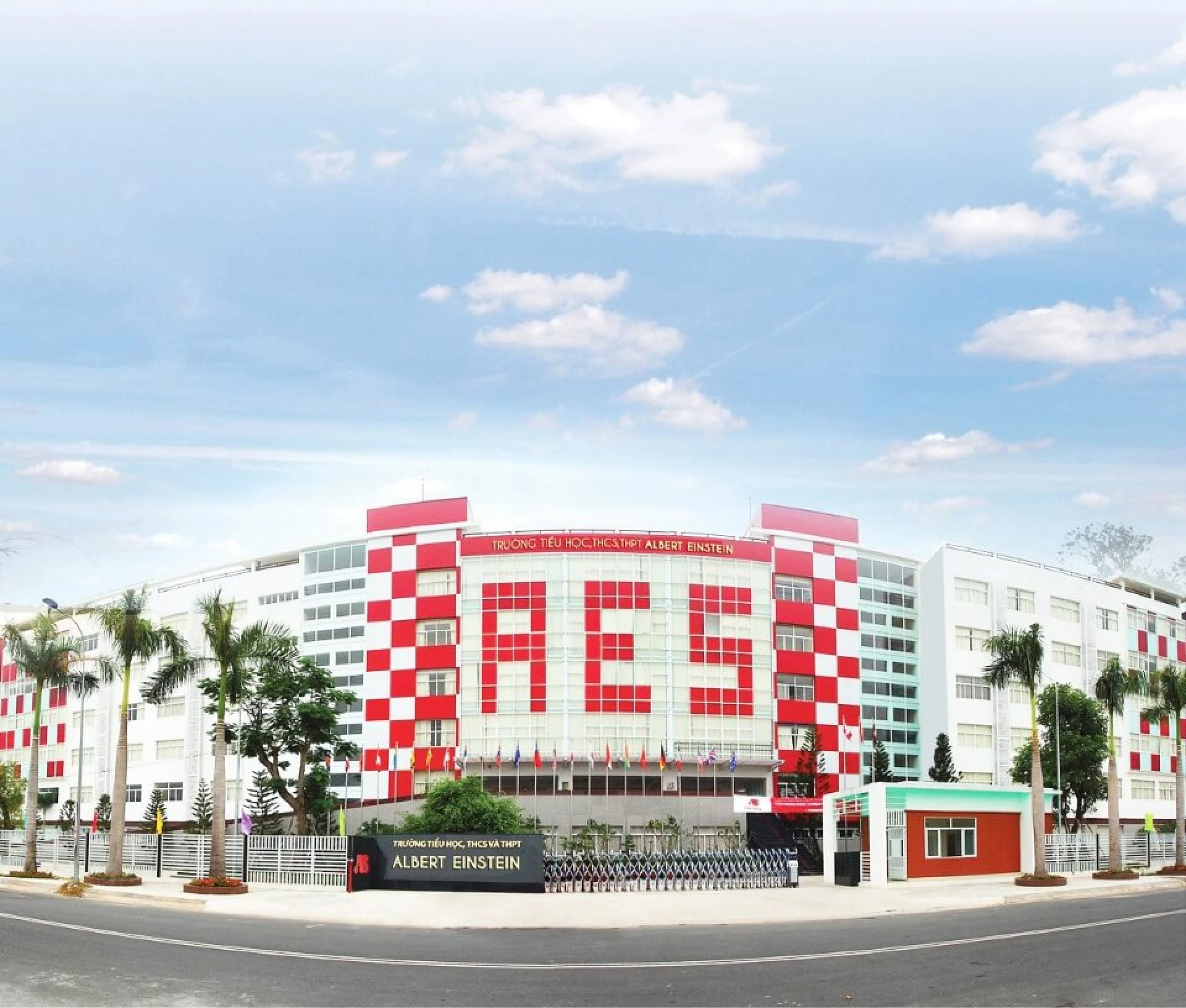 Trường Einstein School (ESH)