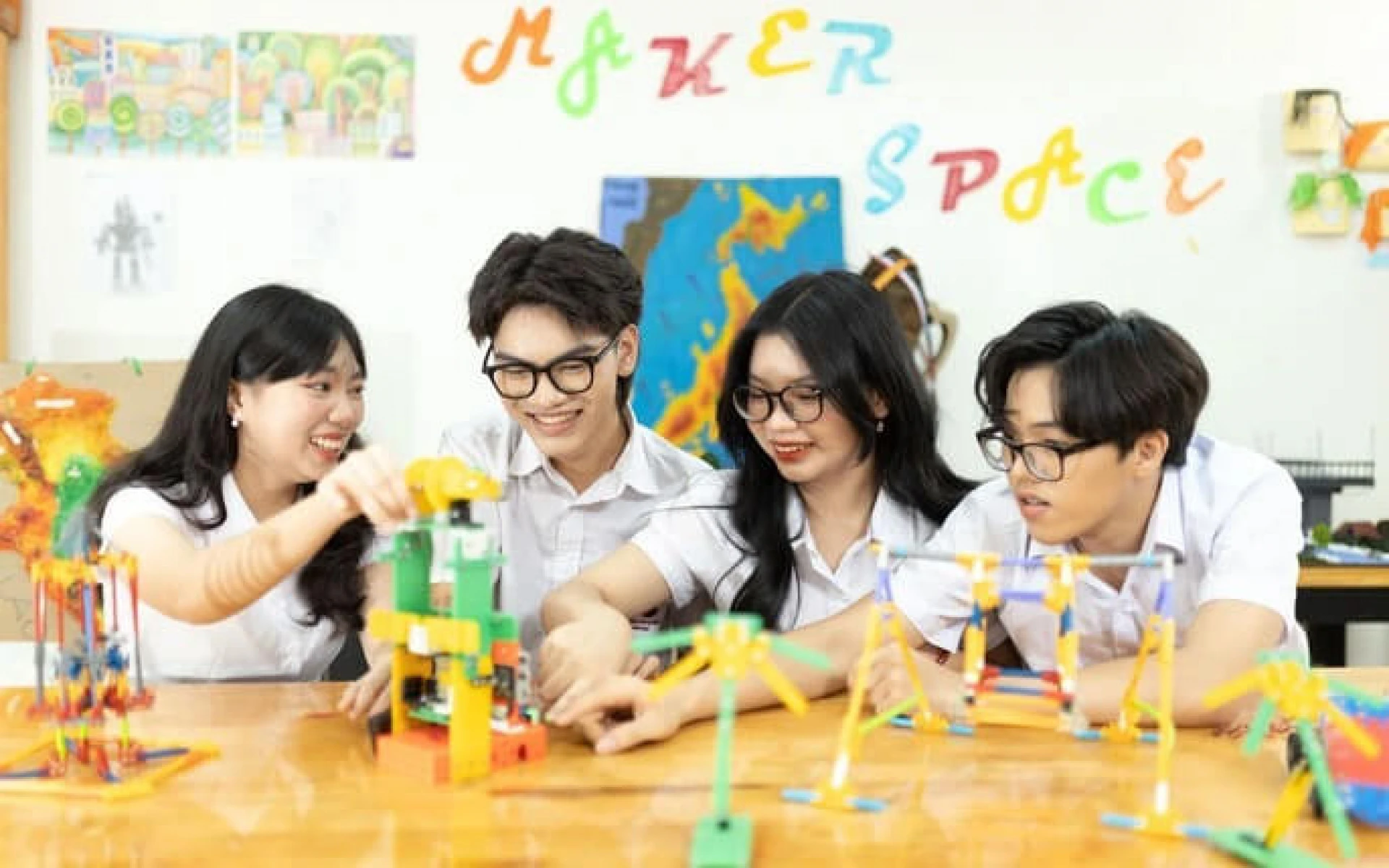 Trường Einstein School (ESH)