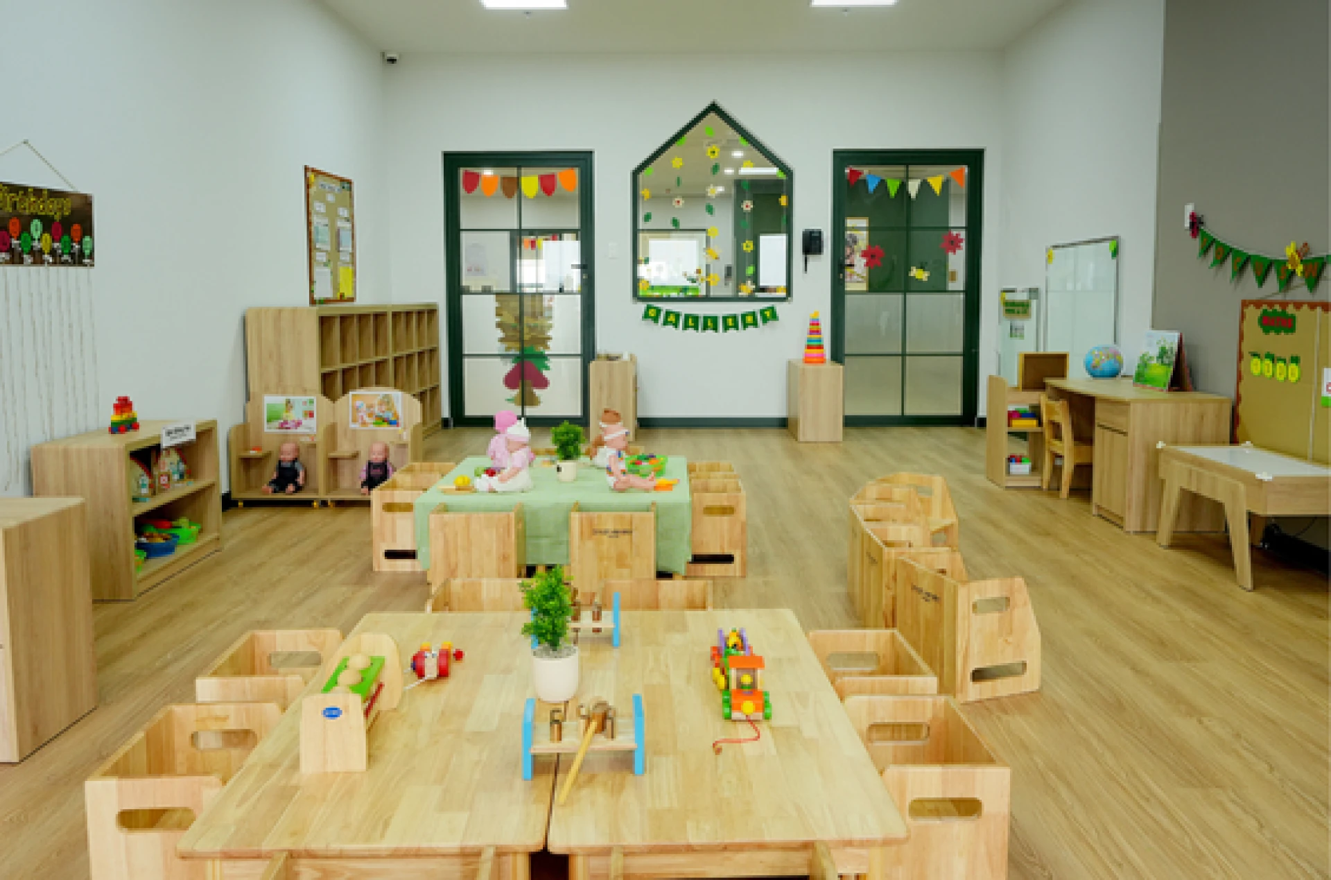 Trường Small Wonder