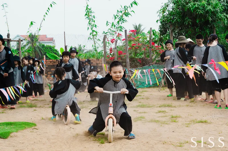 field-trip-the-gioi-nong-trai-world-farm-siss