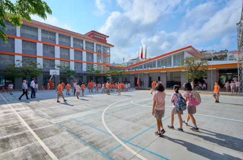 truong-quoc-te-4