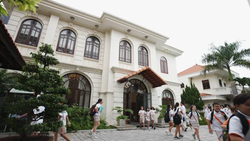 European International School – EIS